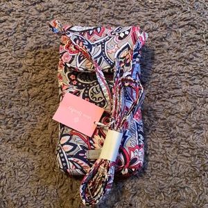 Vera Bradley cellphone crossbody
